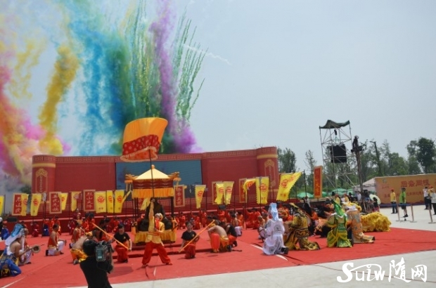 �������׵��Ļ��R��(hu��)һ