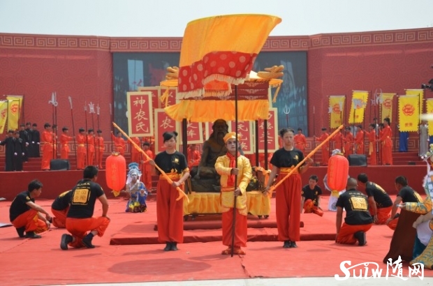 �������׵��Ļ��R��(hu��)��