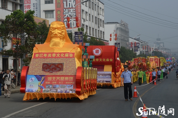 �׵��Ļ��R��(hu��)�F(xi��n)��(ch��ng)�DƬ������