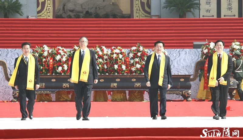 ����������������������������I���@