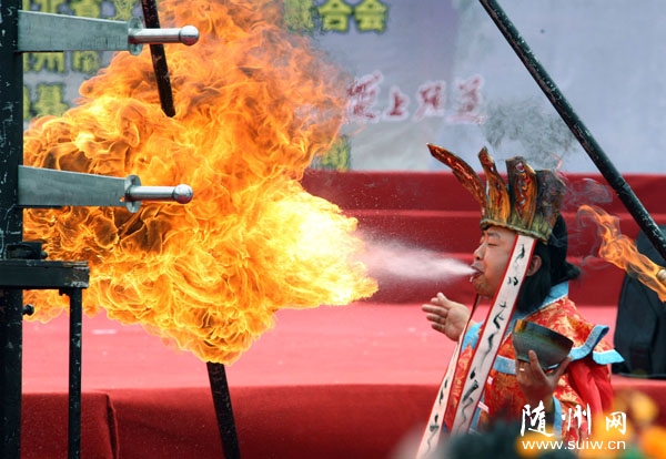 �׵����r(n��ng)�Ļ��R��(hu��)��Ӱ�������׽^������