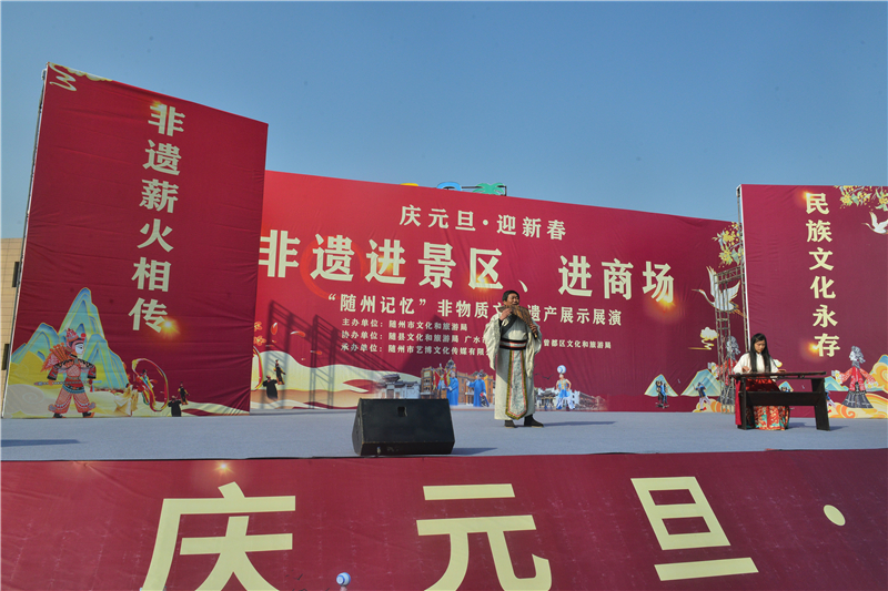 ���z����